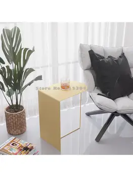 Скандинавски минималистичен масичка от ковано желязо, модерен разтегателен диван в хола малка масичка за кафе, мини ъглова масичка малка странична масичка в спалнята