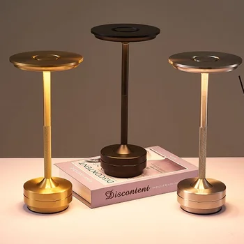 Продажба на едро на lampe бюро Dimmable Led Модерна Безжична Акумулаторна Настолна лампа от страна на леглото, Безжична Led Метална Безжична настолна лампа с покритие покритие